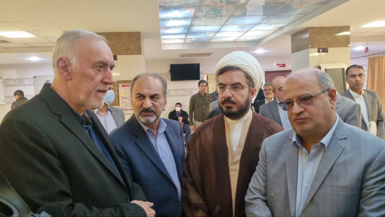 دکتر زالی به همراه حجت الاسلام فتاح دماوندی امام جمعه دماوند و فخاری استاندار تهران